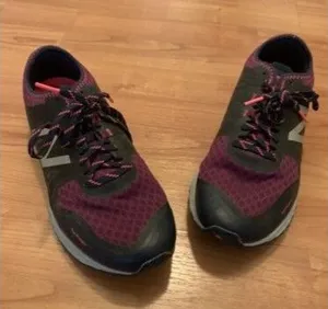 New Balance Fresh Foam Women's Athletic Purple Black Sneakers Shoes Size 9 thumbnail 1