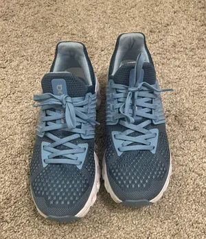 Running Shoes thumbnail 2
