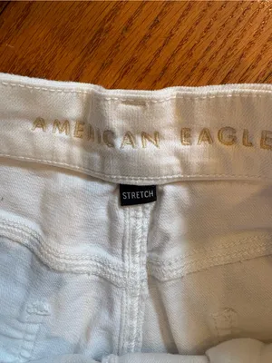 American Eagle White Distressed Denim Shorts Women’s Size 6 High Rise Summer thumbnail 2