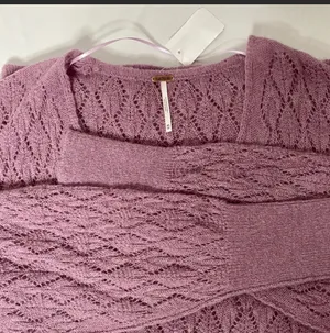 NEW! oversized knit sweater thumbnail 4