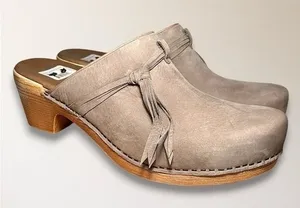 Dansko Miriam Taupe Milled Nubuck Wooden‎ Clogs 42 Slip On Comfort Nurse Shoes thumbnail 1
