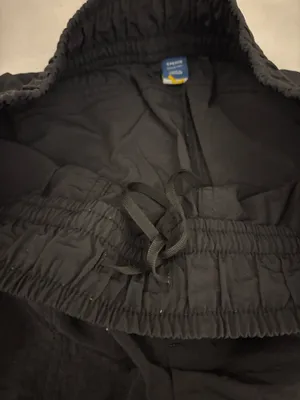 Old Navy Cargo pants thumbnail 4
