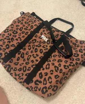 PINK Victoria's Secret bag thumbnail 1