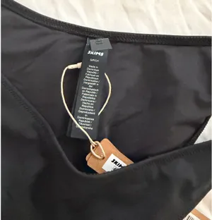 SKIMS Bikini bottoms thumbnail 5
