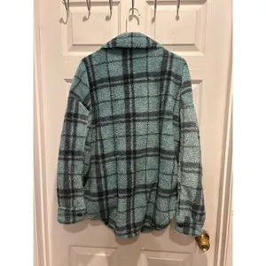 PacSun Plaid Sherpa Shacket Teal Blue Black Button Up Faux Fur Jacket M/L thumbnail 5