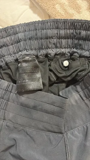 Grey Tie-dye lululemon high rise hotty hots 2.5 shorts thumbnail 4