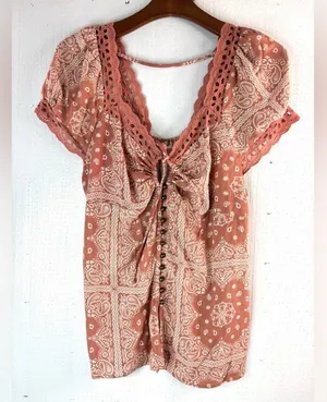 Willow-root M Babydoll Crocheted Lace Trimmed Top in Mauve thumbnail 9