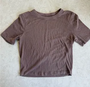 Lululemon Ribbed Crop Top thumbnail 1