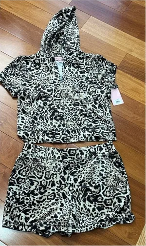 NWT Juicy Couture Ocelot Velour Animal Print Tracksuit Hoodie & Shorts Set Y2K L thumbnail 1