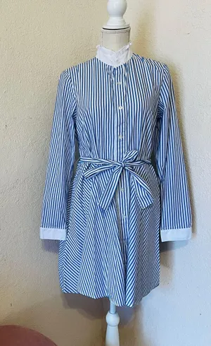 Dress thumbnail 2