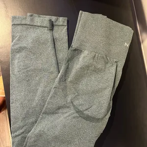 NVGTN Green High Waisted Workout Leggings Large thumbnail 2