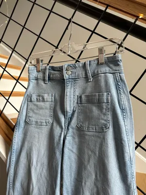 Old Navy Extra High-Rise Wide Leg Jeans thumbnail 2