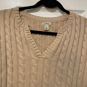 L.L. Bean Size M Tan Khaki Cotton Cable Knit V Neck Pullover Fisherman Sweater thumbnail 2