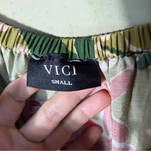 Vici Floral Puff Sleeve Wrap Midi Dress Size Small thumbnail 10