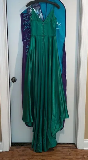 Sherri hill 52119 emerald green gown thumbnail 5