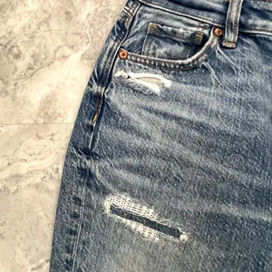 American Eagle Mom Jean‎ Size 00 Blue Stretch Mid-Rise Distressed Blown Knees thumbnail 6