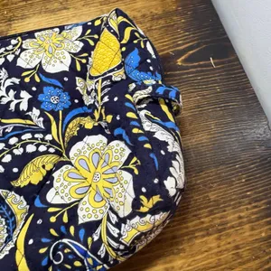 Vera Bradley Makeup‎ Bag thumbnail 4