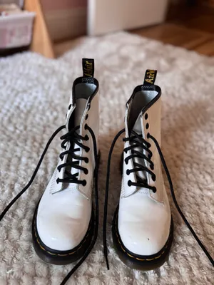 Dr. Martens 1460 Boots White Leather Lace-Up thumbnail 3