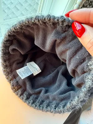 Chunky Knit Red Beanie thumbnail 2