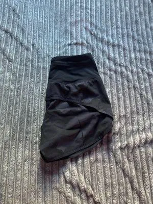 Lululemon Shorts Hotty Hot 4" thumbnail 2