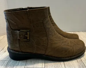 Clarks Boots Womens 7M Nikki Star Taupe Marbled Ankle Bendables Comfort Shoes thumbnail 1