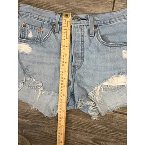 Levis 501 Original High Rise Distressed Denim Shorts‎ Light Wash W25 Booty Party thumbnail 6