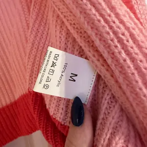 Pink and Red Open thumbnail 2