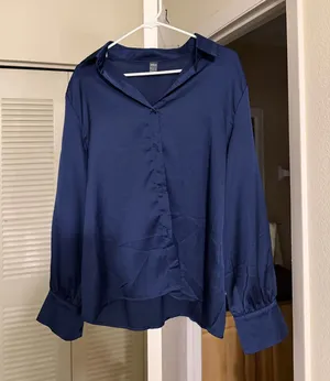 Blue bottom up long sleeve Size L thumbnail 1