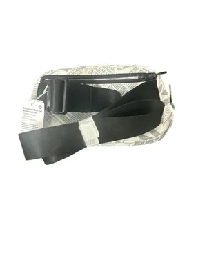 Rare Discontinued Lululemon Everywhere Belt Bag “Manifesto Print” | NWT thumbnail 2