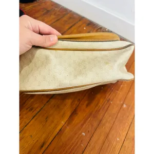 Vintage GUCCI Tan Interlocking GG Turn Lock Crossbody Made In Italy Purse thumbnail 8
