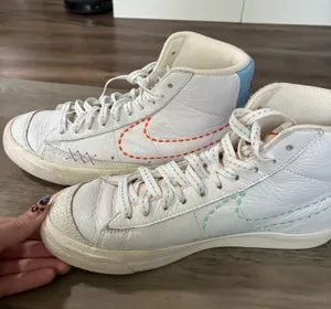 Nike Women’s Blazer Mid 77 Sneakers thumbnail 1