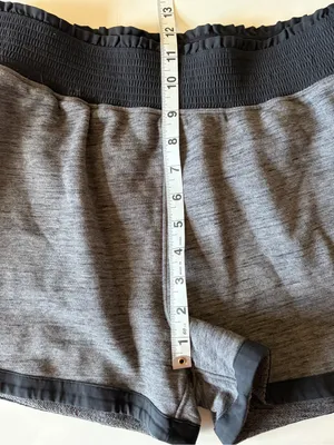Lululemon Cool And Collected Shorts Women’s Size 8 Gray Black Trim Yoga Athletic thumbnail 5