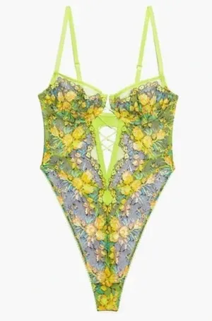 Savage X Fenty by Rihanna Sweetheart Lace Thong Teddy Women’s M, 8/10 Wild Bunch thumbnail 4