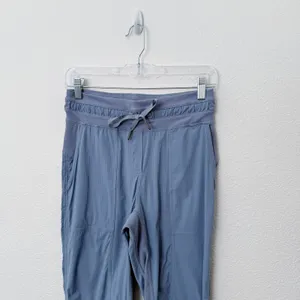 [Lululemon] Utility Blue Dance Studio Mid-Rise Cropped Pants Workout Swift Sz 4 thumbnail 4
