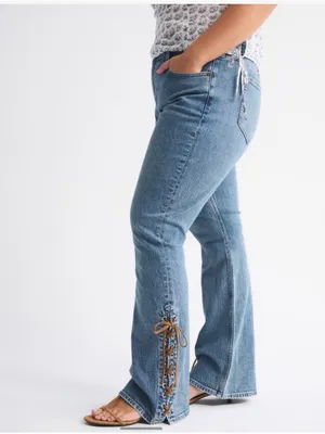 Abercrombie Curve Love Mid Rise Bootcut Vegan Suede Lace Jean 31 Short thumbnail 4