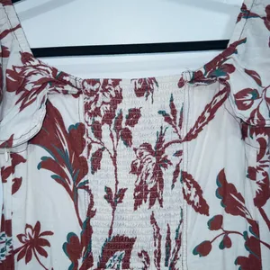 Anthropologie Cream & Red Floral Oahu Off The Shoulder Midi Dress Size 6 thumbnail 10