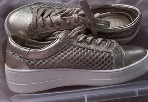 Steve Madden Sneakers wedge Sneakers lace up sz 7mettalic and white sole thumbnail 1