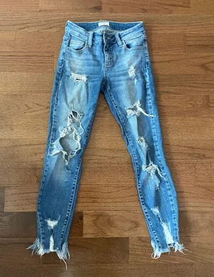 Lulus NWOT Cello light wash distressed skinny ripped jeans thumbnail 1