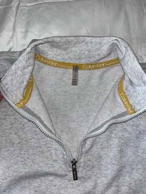Calvin Klein Cropped Quarter-Zip Performance Women’s Pullover thumbnail 2