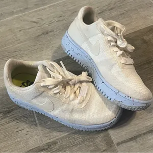 Nike Air Force 1 AF1 Crater FlyKnit Pure Platinum Size 5.5 Sneakerheads thumbnail 1