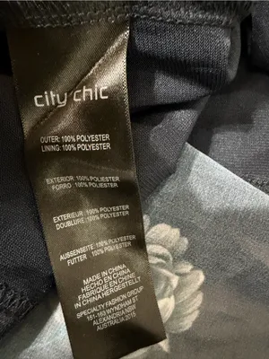 City Chic NWT Mysterious Navy Ruffle V-Neck Floral Flowy Maxi Dress Size 18 thumbnail 15