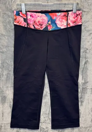 2242 | Lululemon Floral Waistband Cropped Yoga Leggings Black Pink 4 thumbnail 1