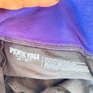 PINK - Victoria's Secret yoga shorts thumbnail 6