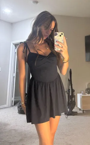 Hollister Dress Mini thumbnail 1