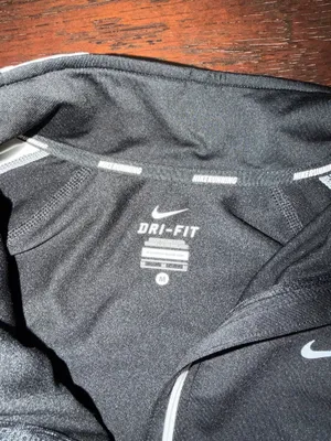 Nike Dri-Fit Quarter-Zip Pullover thumbnail 2