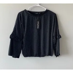 Boohoo NWT Women Large Size 12 Black White Polka Dot Ruffle Blouse Office Chic thumbnail 2