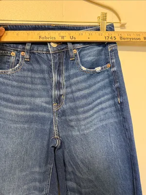 American Eagle Super High Rise Baggy Wide Leg Ankle jeans size 00 thumbnail 3