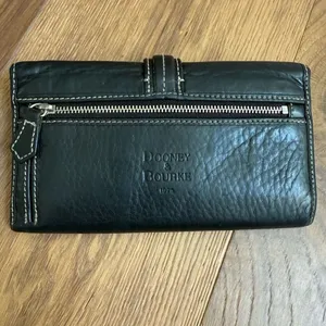 Dooney & Bourke 1975 Anniversary Collection Black Genuine Leather Wallet thumbnail 2