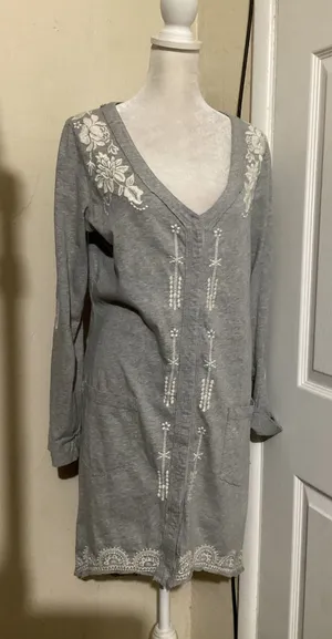 Sundance Grey Embroidered Cotton Snap Front Duster Cardigan Dress Medium thumbnail 1