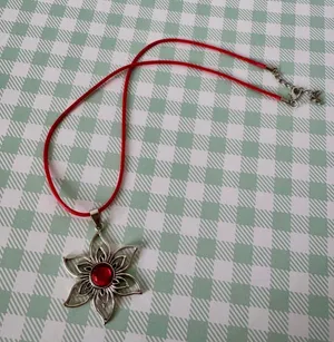 Red Flower Necklace thumbnail 1
